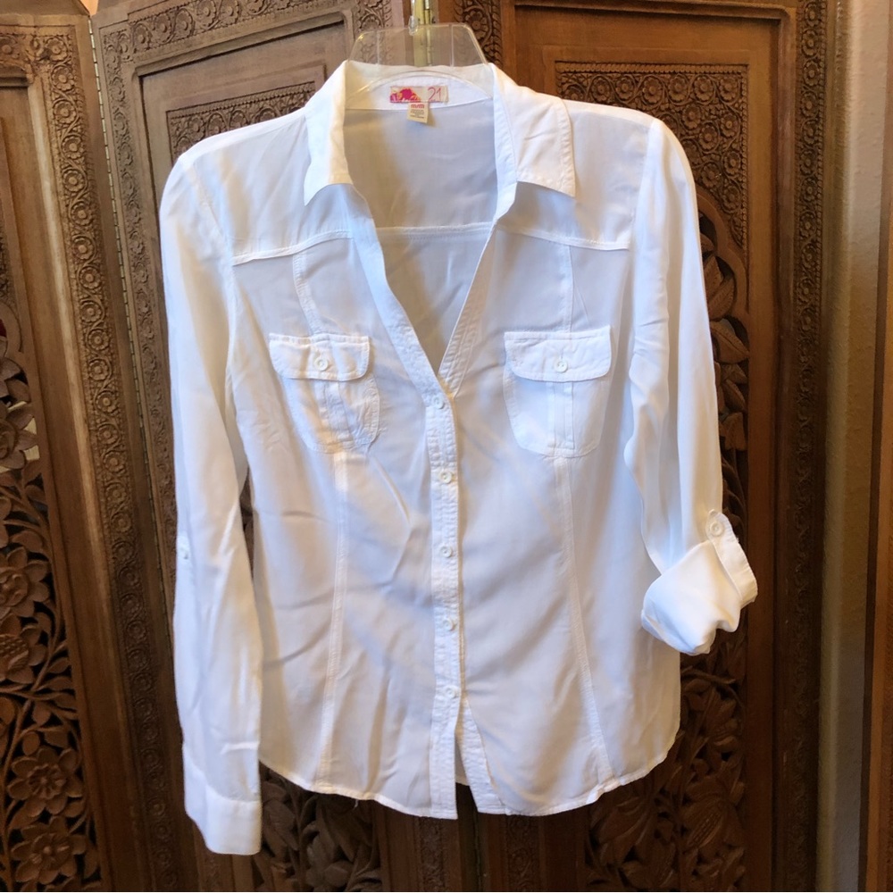 Forever 21 lightweight white button down blouse